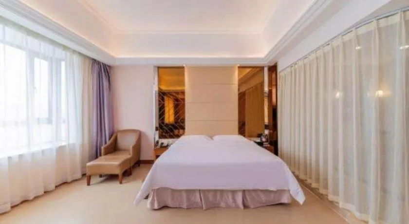 Bed in Regency Hotel