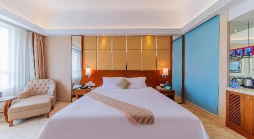 Bed in Regency Hotel