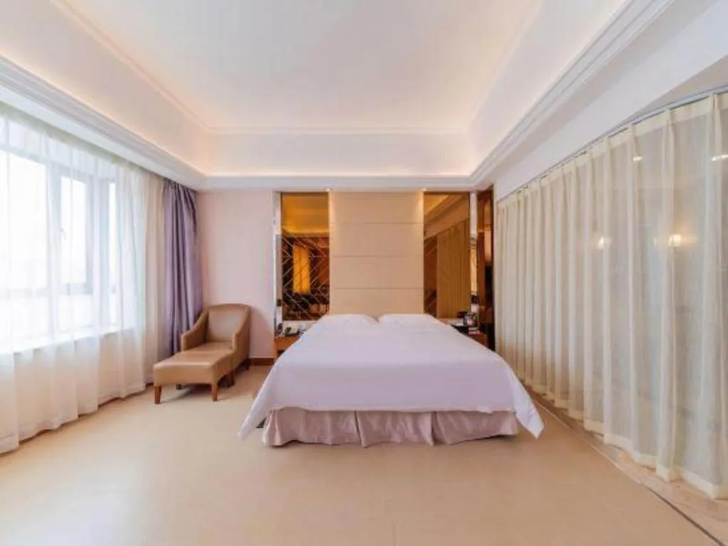 Bed in Regency Hotel