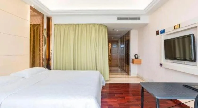 Bed in Regency Hotel