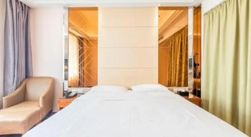 Bed in Regency Hotel