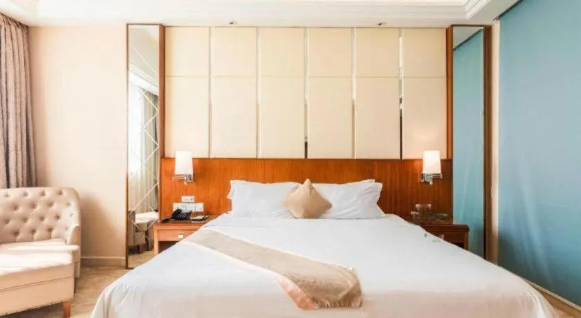 Bed in Regency Hotel