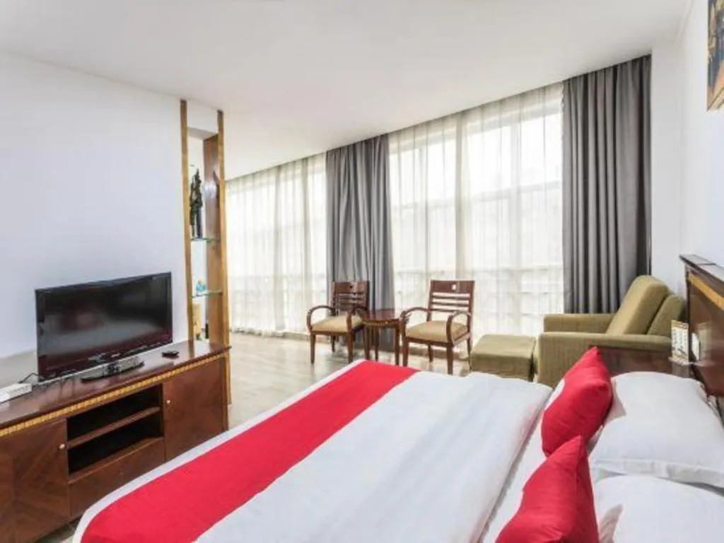 Bed in Nantong GuoDu Hotel