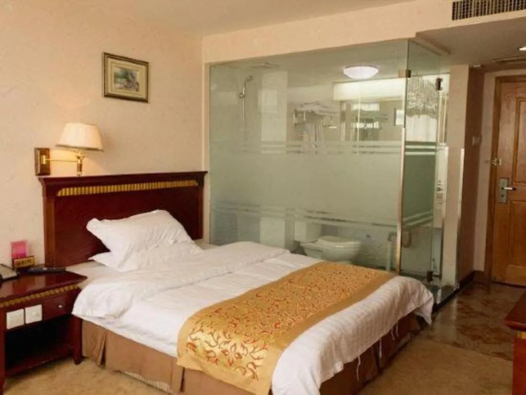 Bed in Nantong GuoDu Hotel