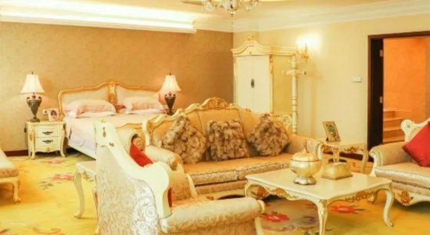 Bed in Zhongzhou International Hotel