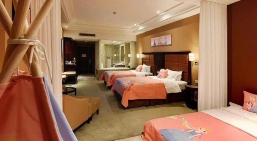 Bed in Zhongzhou International Hotel