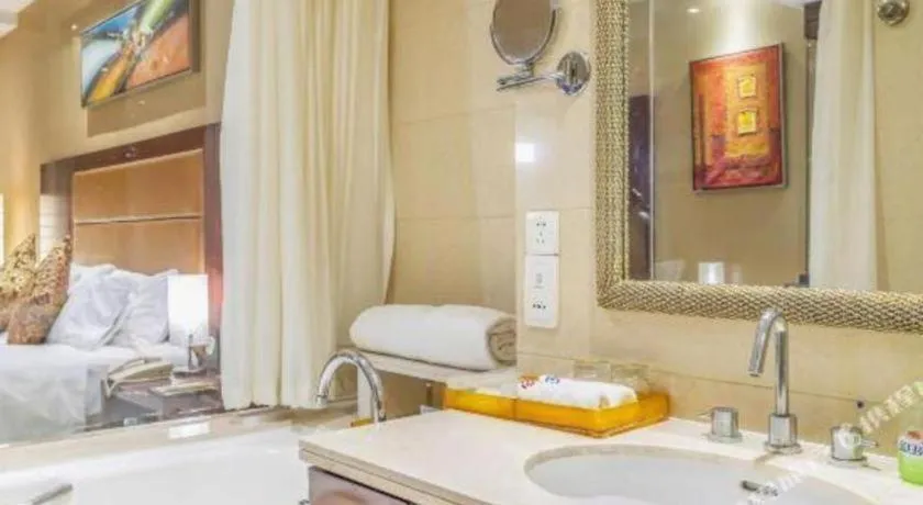 Bed in Zhongzhou International Hotel