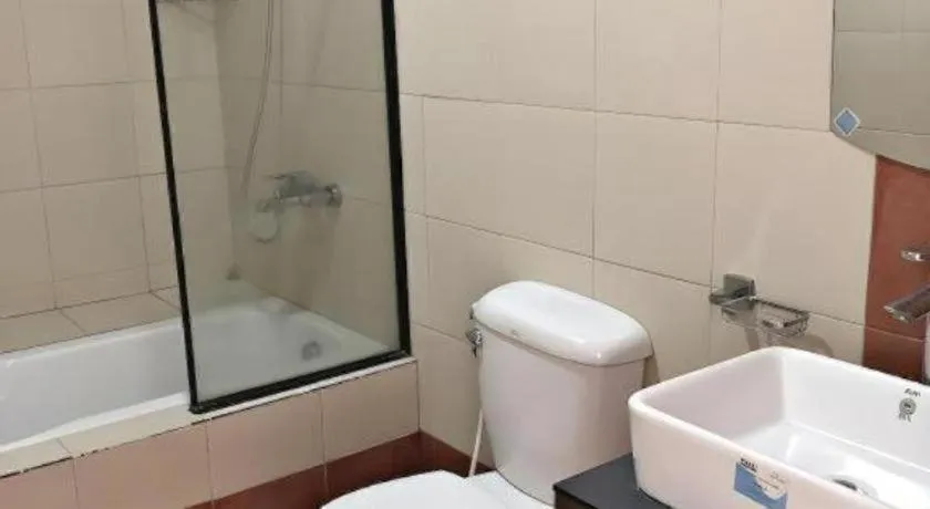 Quezon Premier Hotel - Candelaria