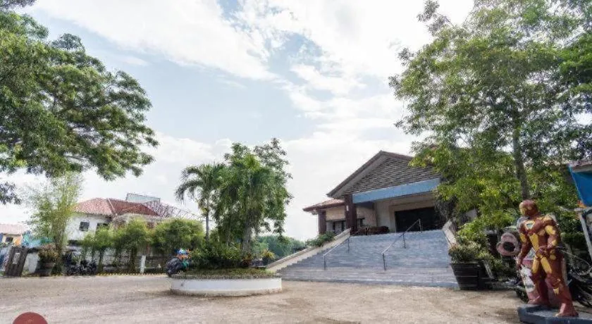 Quezon Premier Hotel - Candelaria