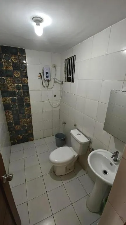 Quezon Premier Hotel - Candelaria