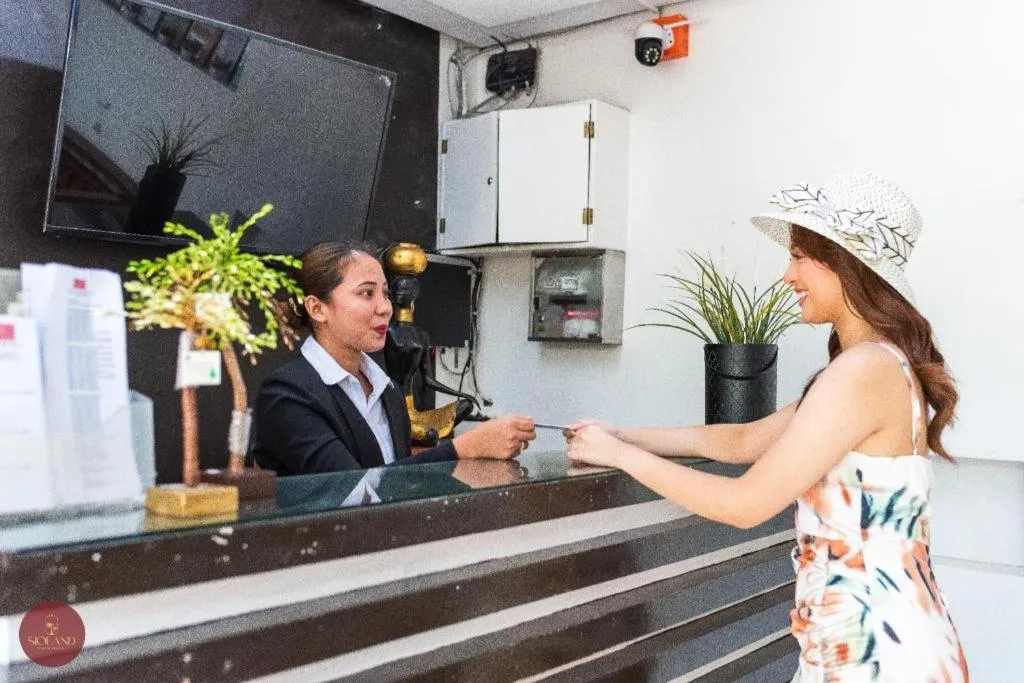 Quezon Premier Hotel - Candelaria