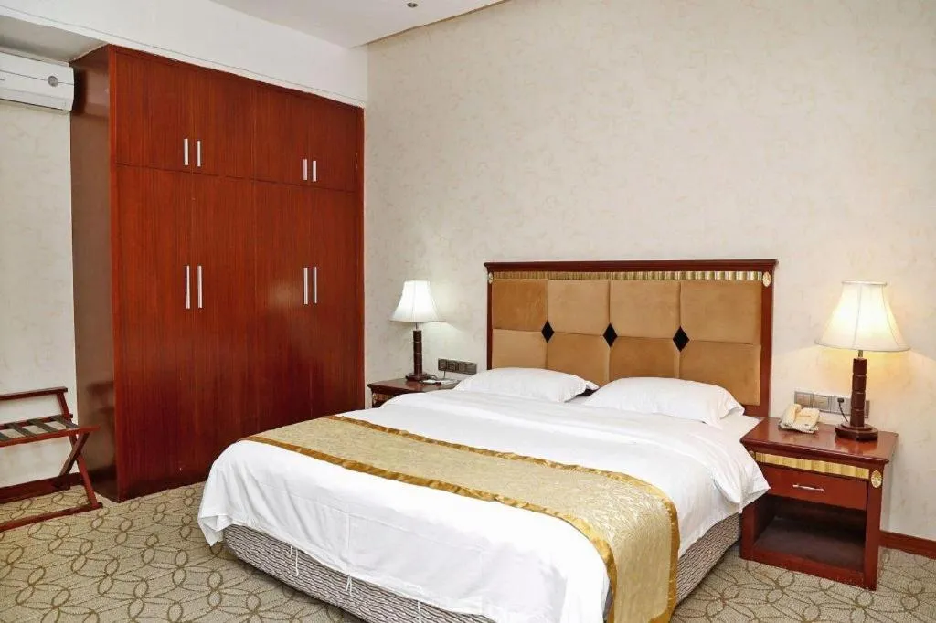 Bed in Shengshi Jinhua Hotel