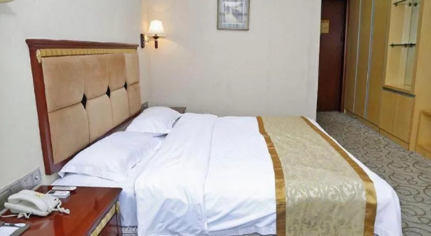 Bed in Shengshi Jinhua Hotel