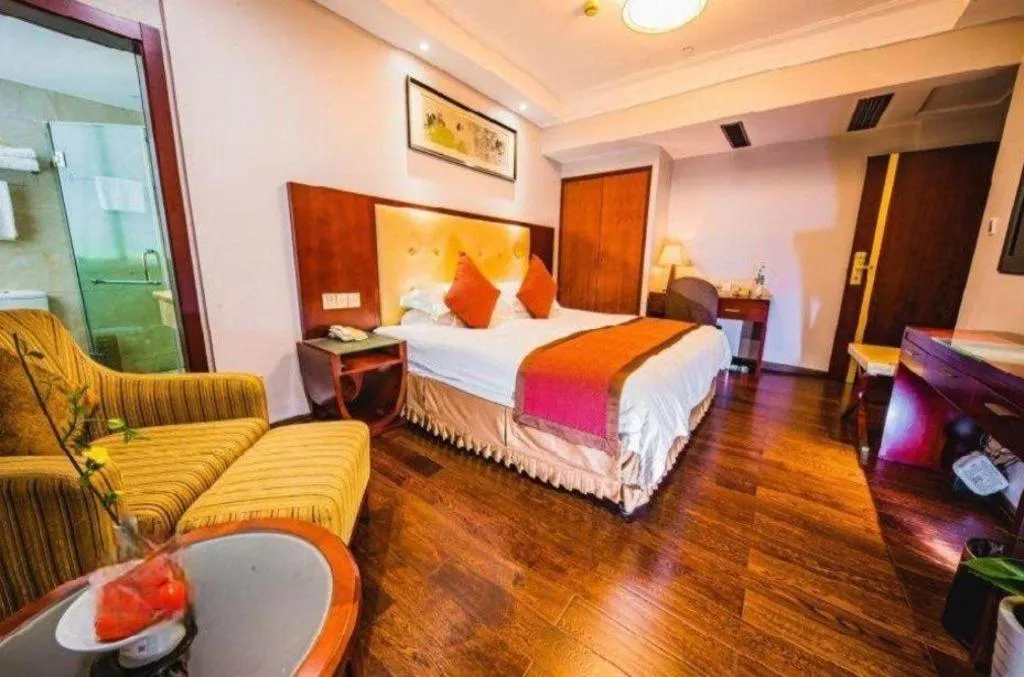 Bed in Shaoxing Yintai Hotel