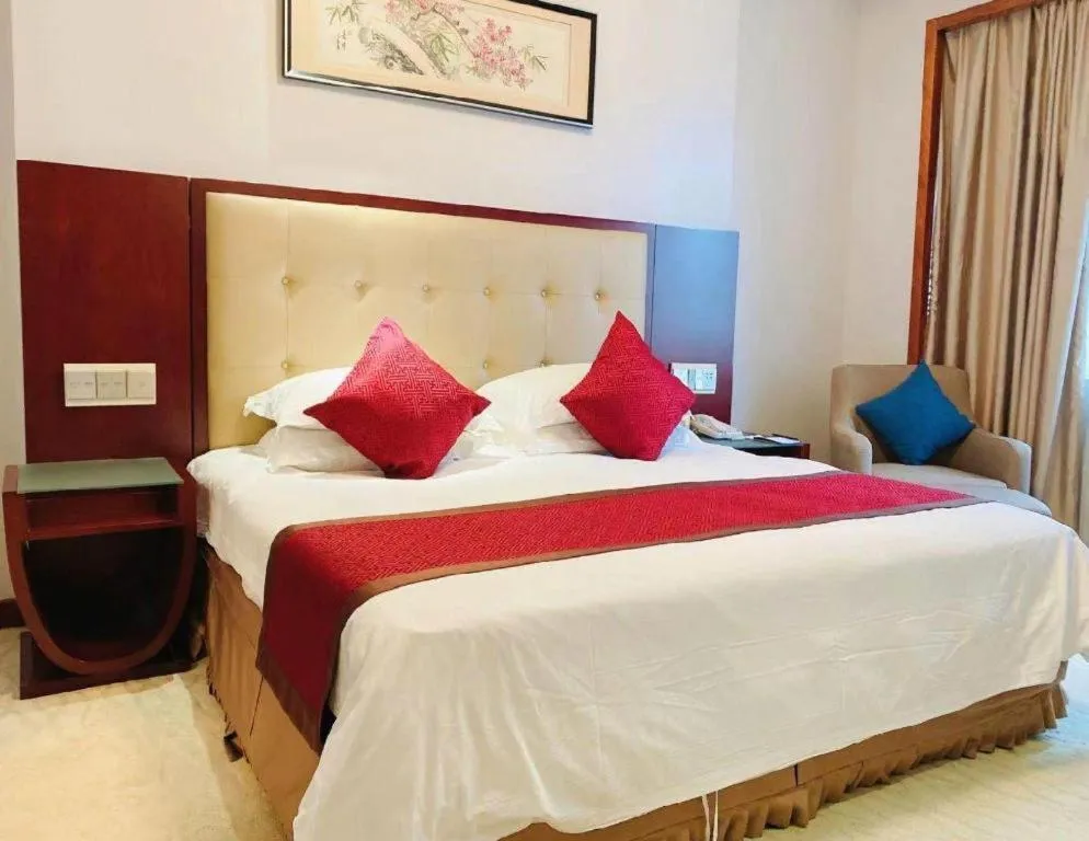 Bed in Shaoxing Yintai Hotel