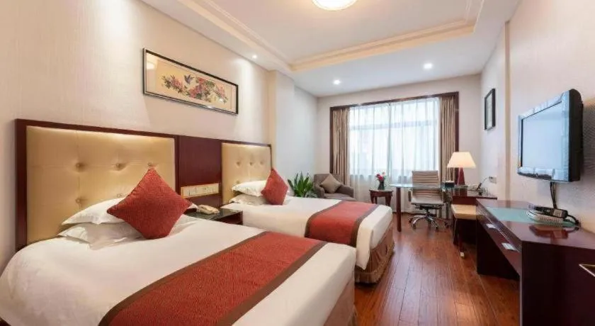 Bed in Shaoxing Yintai Hotel