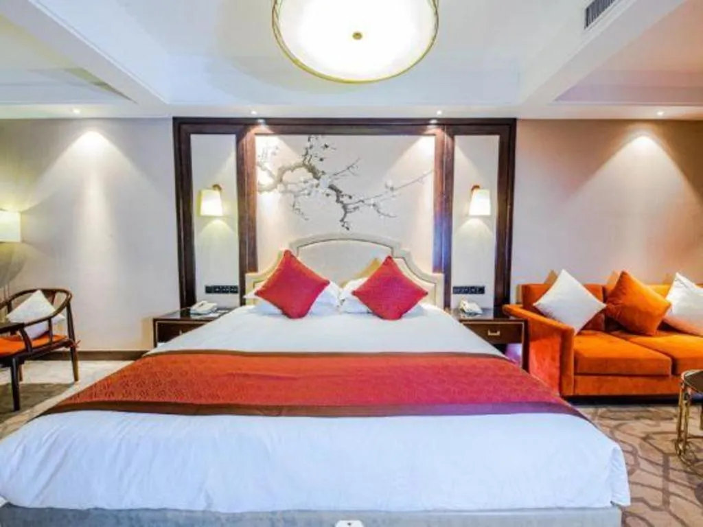 Bed in Shaoxing Yintai Hotel