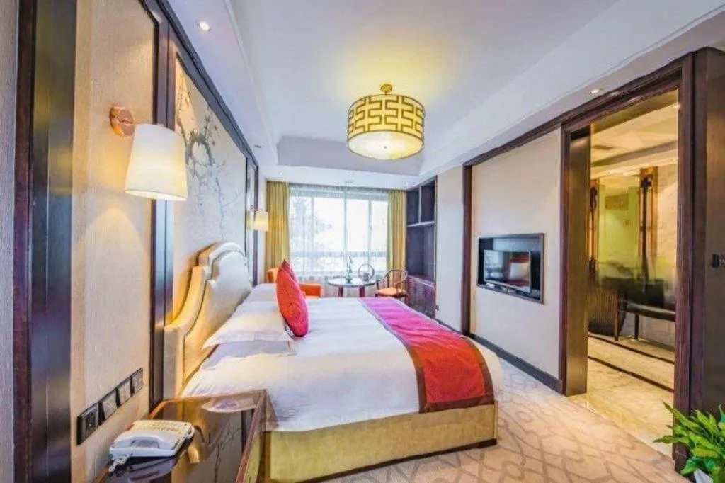 Bed in Shaoxing Yintai Hotel