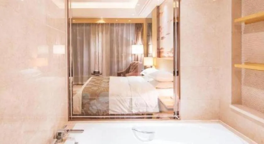 Bed in Zhengzhou Swan City International Hotel