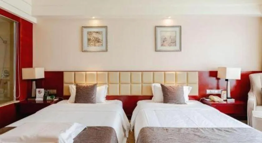 Bed in Chengdu Yinsheng International Hotel