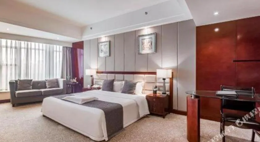 Bed in Chengdu Yinsheng International Hotel