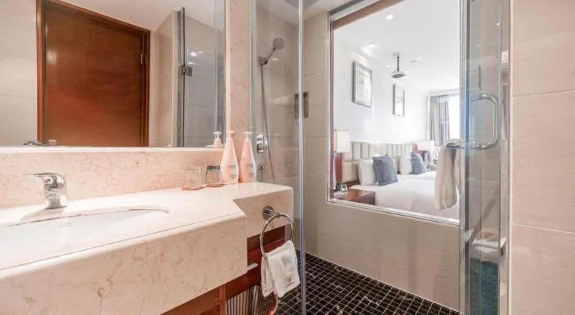 Chengdu Yinsheng International Hotel