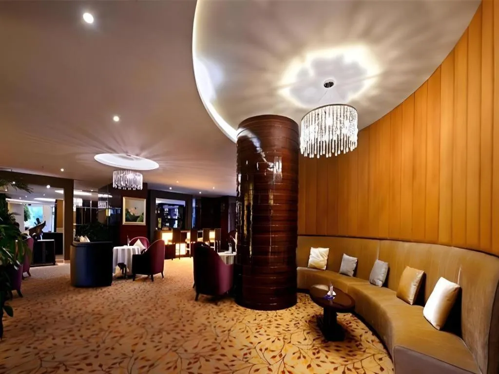 Chengdu Yinsheng International Hotel