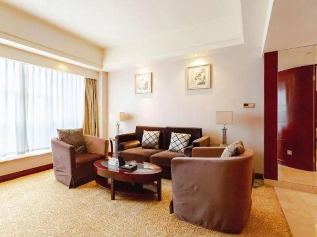 Chengdu Yinsheng International Hotel