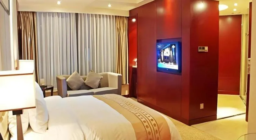 Bed in Chengdu Yinsheng International Hotel