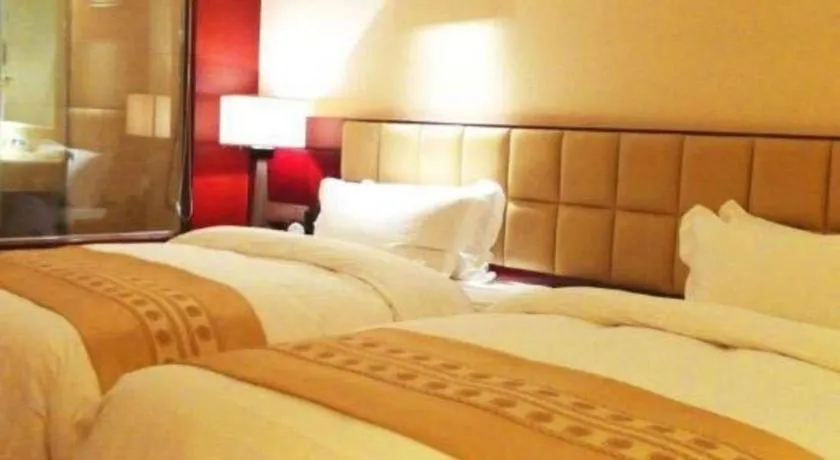 Bed in Chengdu Yinsheng International Hotel