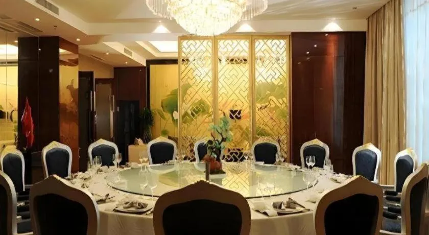 Chengdu Yinsheng International Hotel