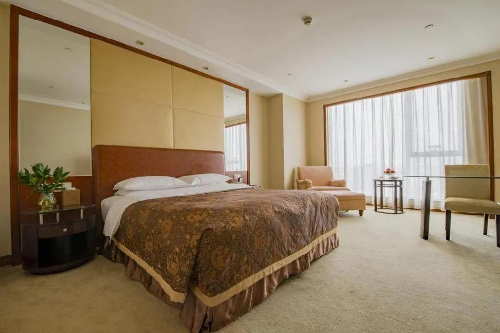 Bed in Dongying Dongsheng Hotel