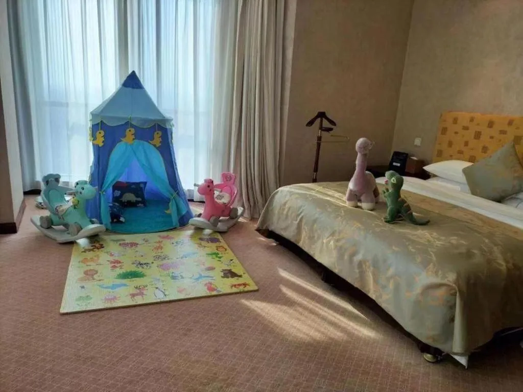 Bed in Dongying Dongsheng Hotel