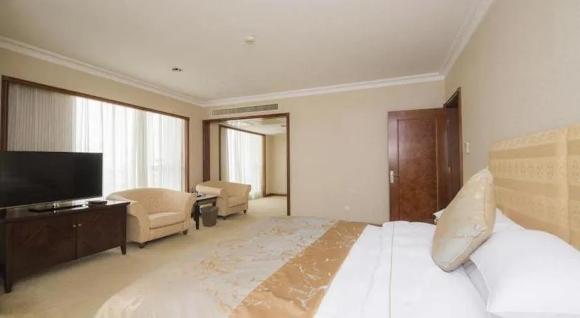 Bed in Dongying Dongsheng Hotel