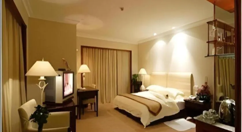 Bed in Dongying Dongsheng Hotel