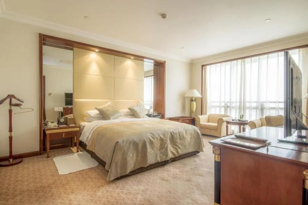 Bed in Dongying Dongsheng Hotel