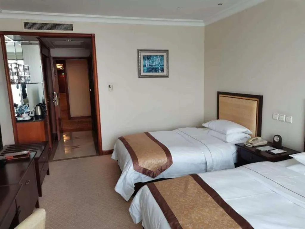 Bed in Dongying Dongsheng Hotel