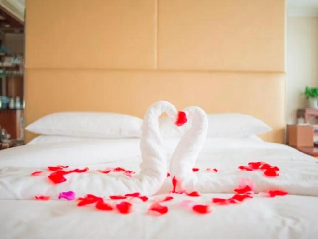 Bed in Dongying Dongsheng Hotel