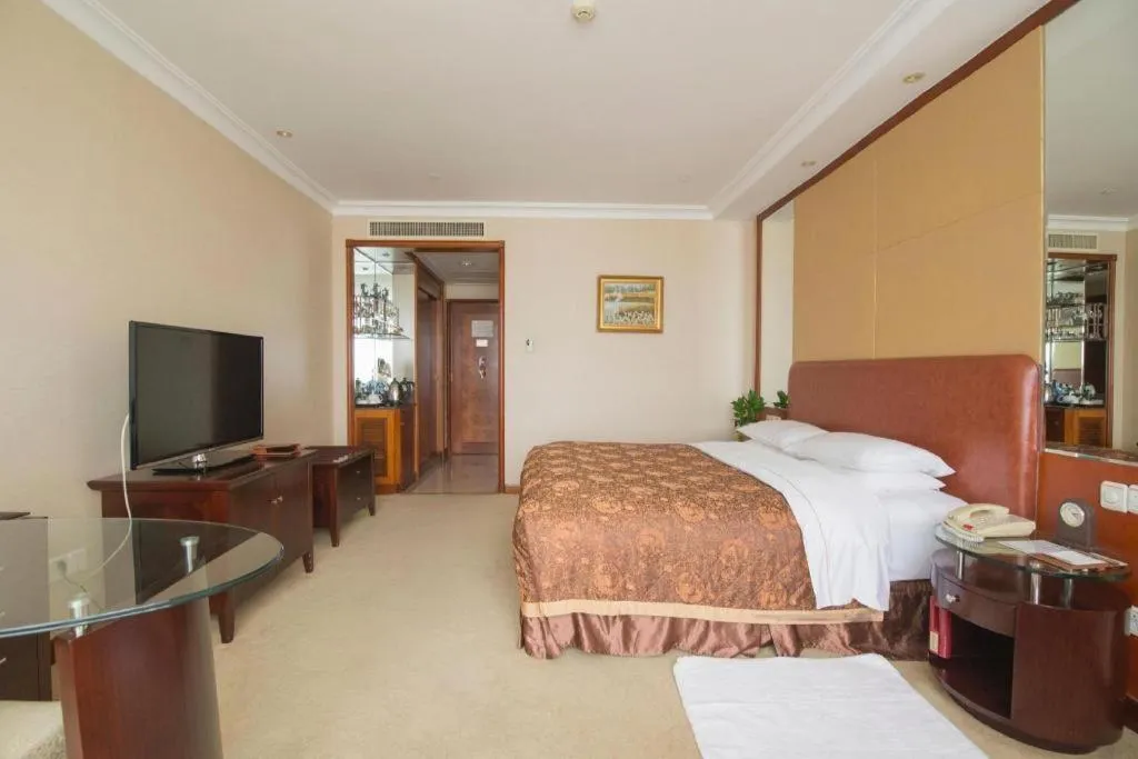 Bed in Dongying Dongsheng Hotel