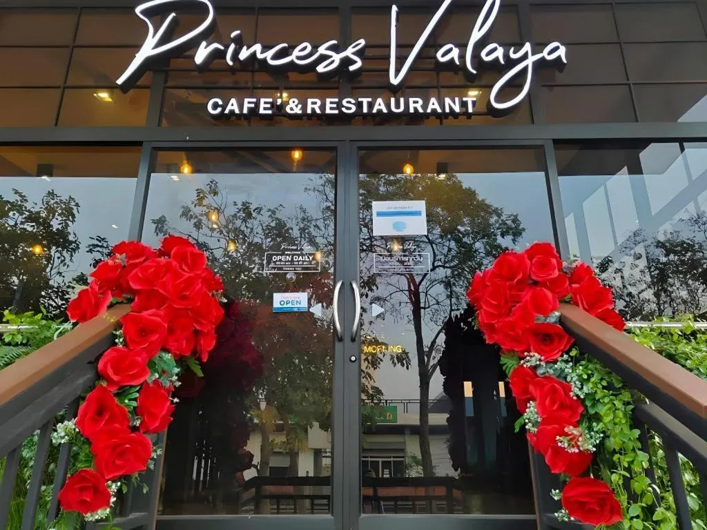 Valaya Hotel Pathumthani