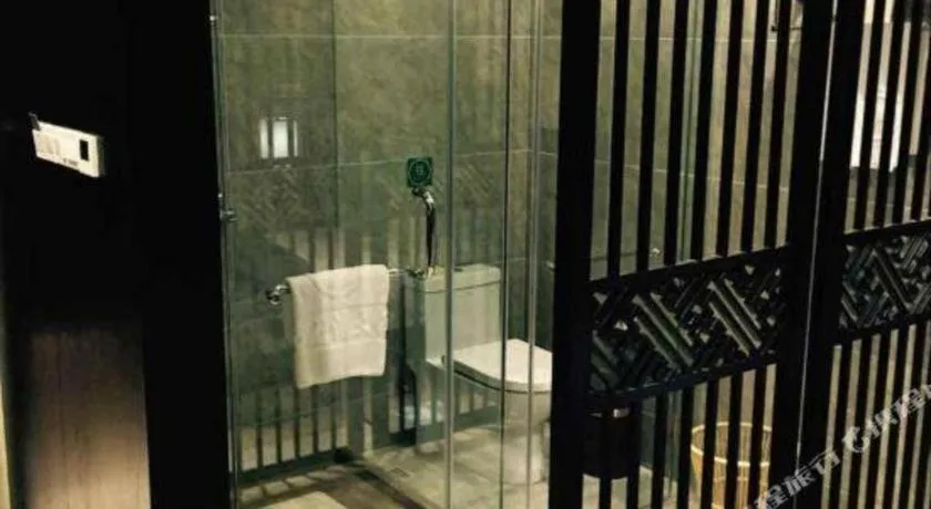 Ningbo East Shipu Hotel