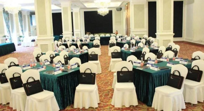 Ningbo East Shipu Hotel