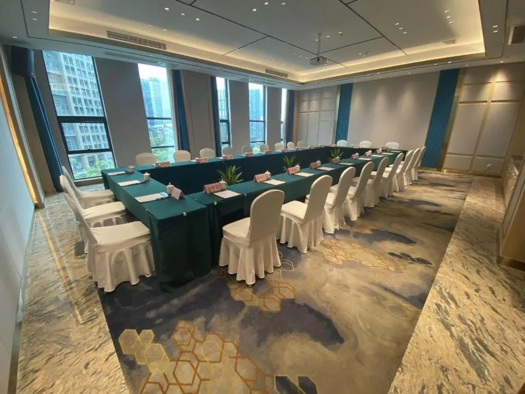 Ningbo East Shipu Hotel