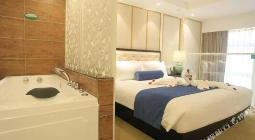 Bed in Ningbo East Shipu Hotel