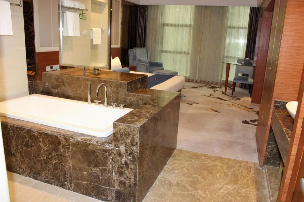 Ningbo East Shipu Hotel