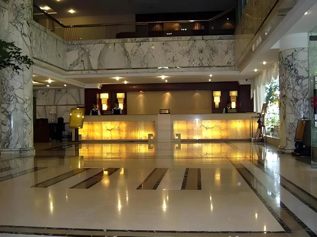 Lian Yun Hotel