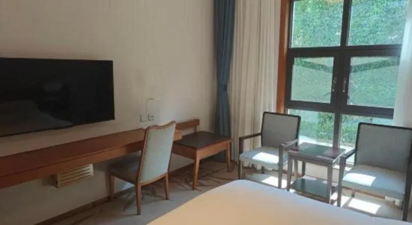 Bed in Lian Yun Hotel