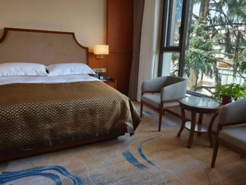 Bed in Lian Yun Hotel