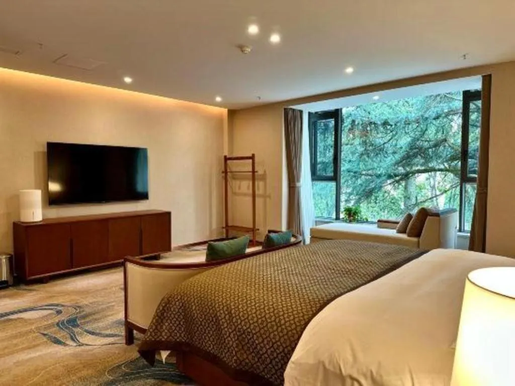 Bed in Lian Yun Hotel