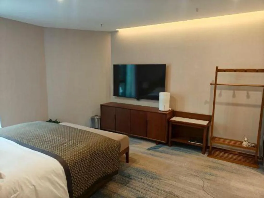 Bed in Lian Yun Hotel